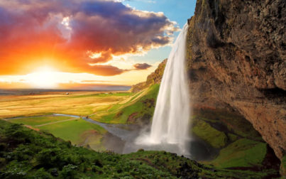 Seljalandsfoss al tramonto