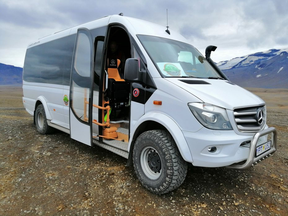 super bus di NaturaViaggi