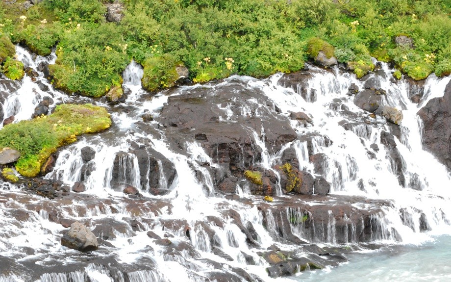 cascata di Hraunfossar