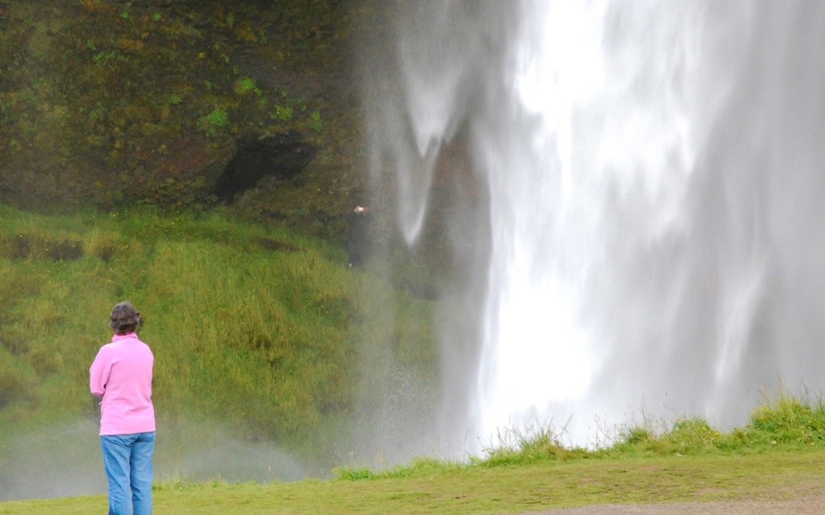 cascata di Seljalandsfoss