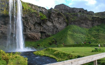 cascata di Seljalandsfoss