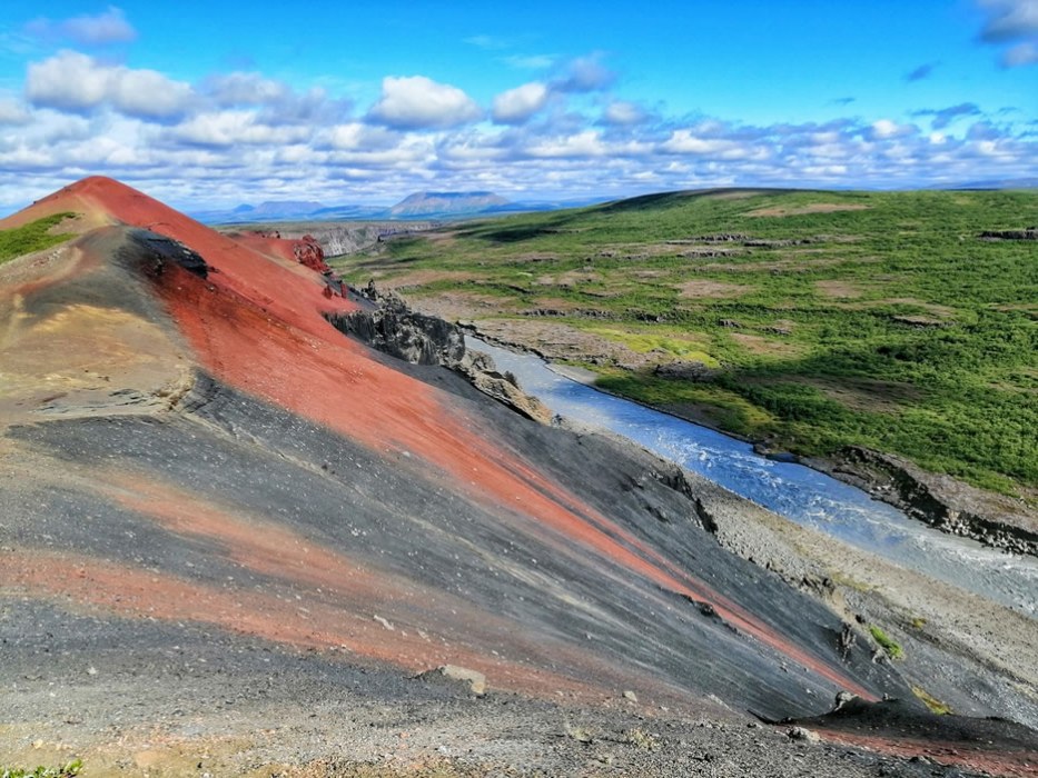 ferro e carbonio a hjodaklettar - NATURAVIAGGI
